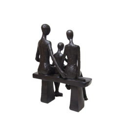 Figurka Rzeźba Rodzina siedząca na ławce